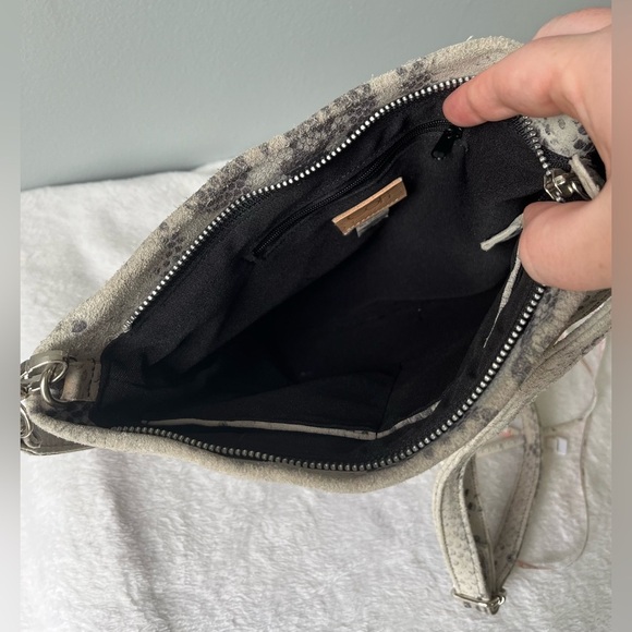 CoFi genuine leather Jess grey snake print crossbody bag - Picture 4 of 6